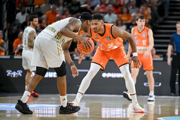 并配上相关 并配上相关