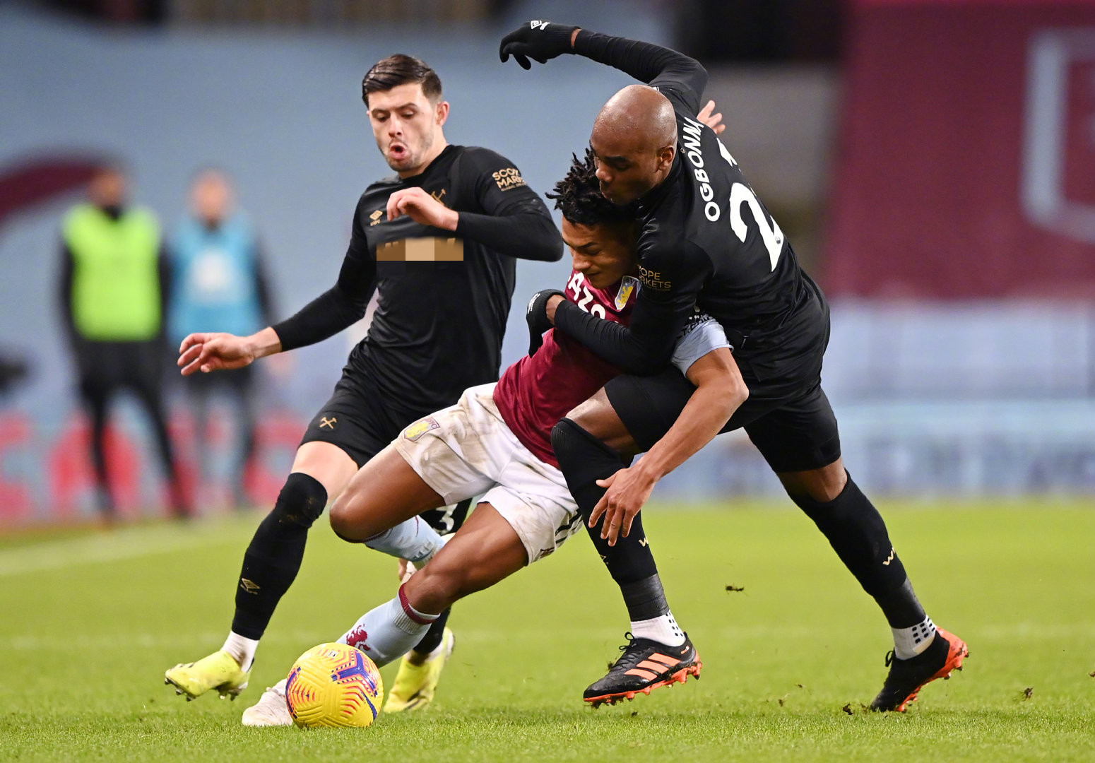 都吸引众多 都吸引众多