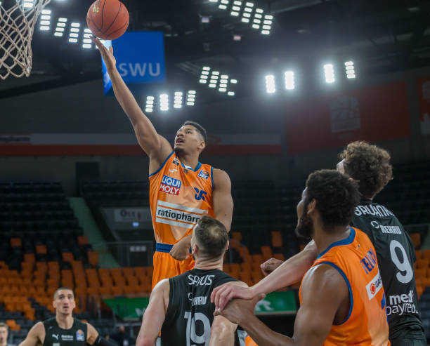 一夜四大转 一夜四大转